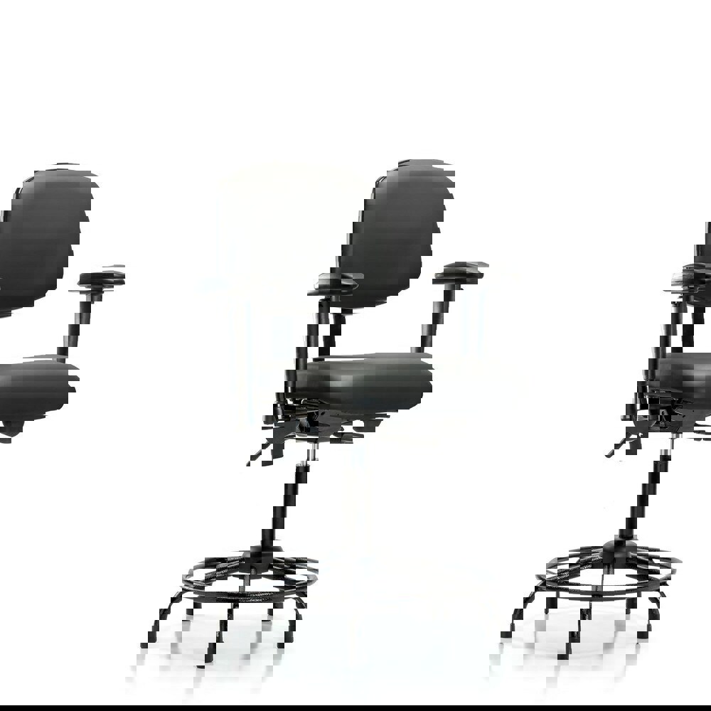 Task Chair: Vinyl, Carbon