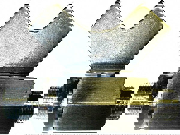 Miniature Manual Ball Valve: 3/8