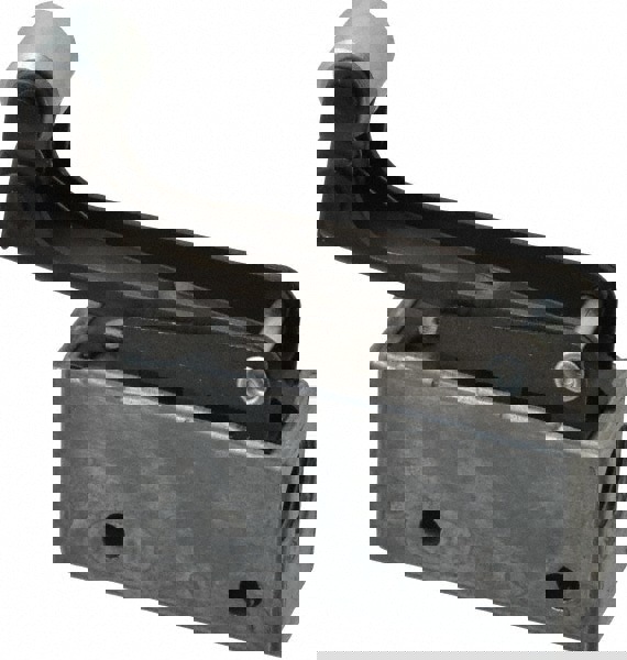 Mechanically Operated Valve: 3-Way Pilot, 1-Way Roller Leaf Actuator, 1/8