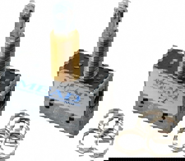 Mechanically Operated Valve: 3-Way Pilot, Roller Plunger Actuator, 1/8