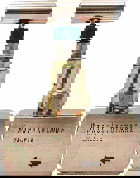 Needle Valve: Straight, 1/2