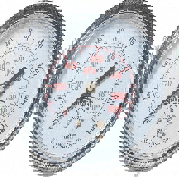 Pressure Gauge: 2-1/2