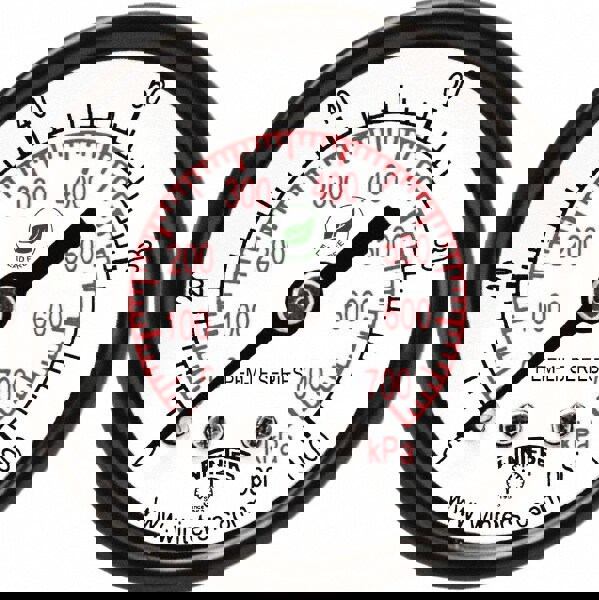 Pressure Gauge: 1-1/2