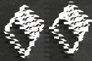 9-1/2 WHIT PORC HALF TOP GRATE