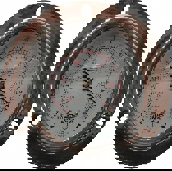 Pressure Gauge: 2-1/2