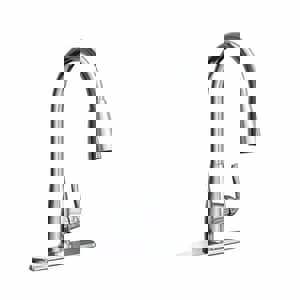 Single Handle Kitchen Faucet in Polished Chrome