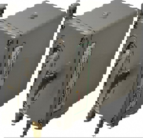 550 cm Reservoir Capacity, 8 cm Output p