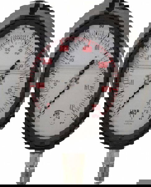 Pressure Gauge: 4-1/2