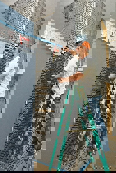 Handheld Tape Dispenser: 1