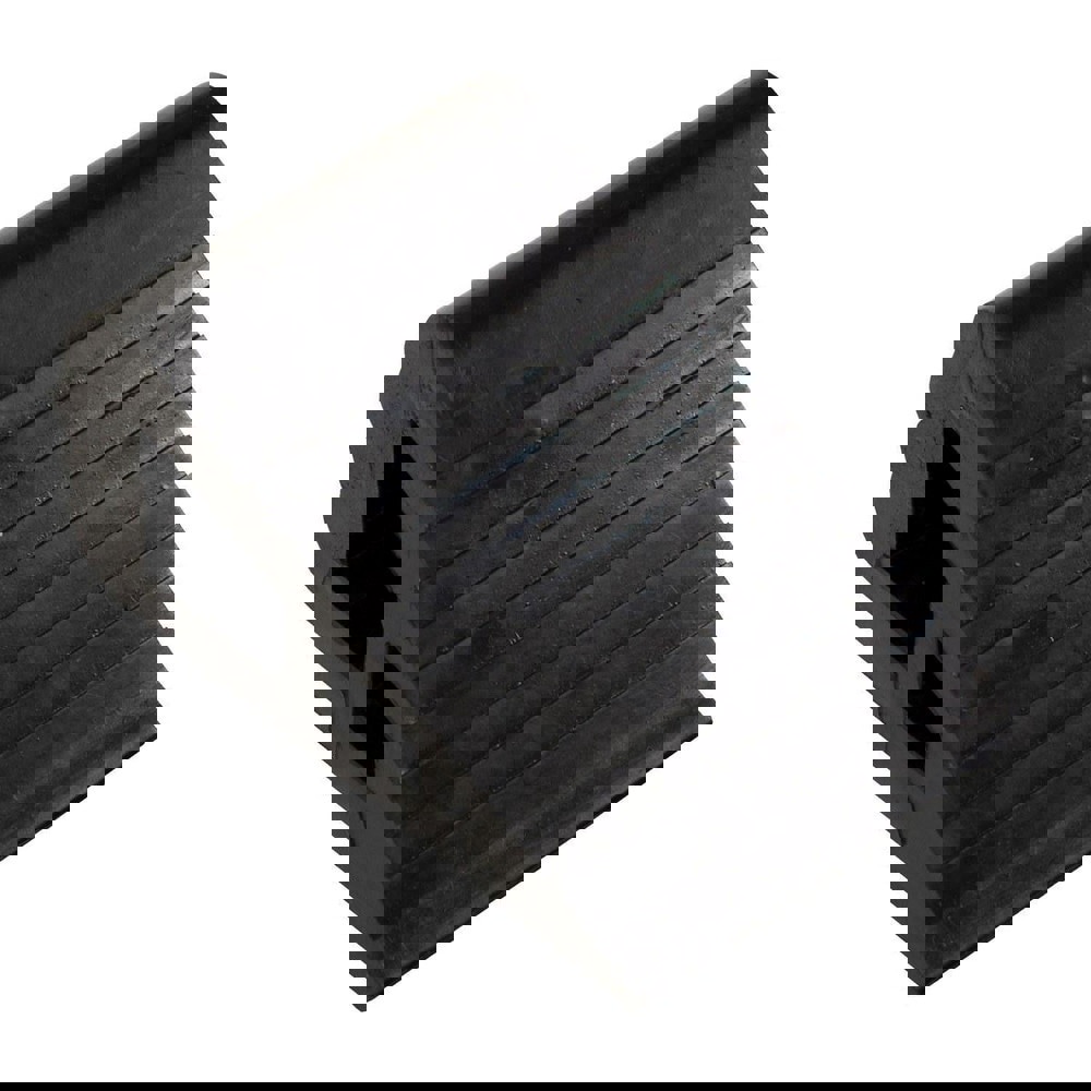 Rubber Wheel Chock: 6