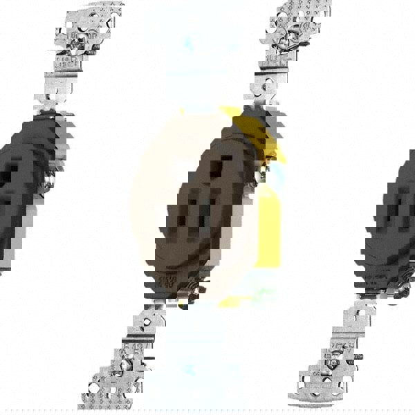 Straight Blade Single Receptacle: NEMA 5-15R, 15 Amps, Grounded