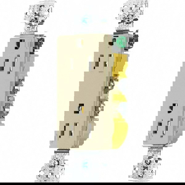 Straight Blade Duplex Receptacle: NEMA 5-15R, 15 Amps, Grounded