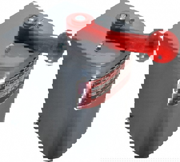 230 VAC/VDC, 550 VAC Input Volt, Maintained (MA), Enclosed Drum Switch