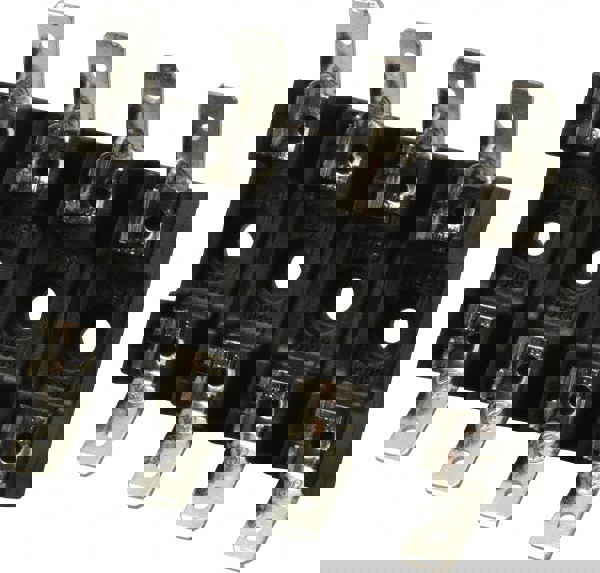 4 Pole, 300 VAC/VDC, 30 Amp, Bolt-in Fuse Block