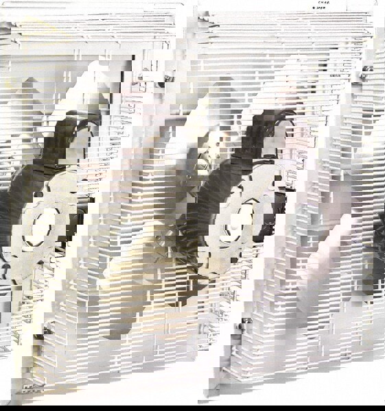 Shutters; Fan Size: 16 (Inch); Opening Height: 17-3/8 (Inch)