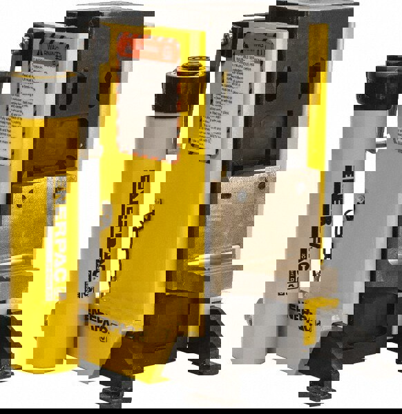 Portable Hydraulic Cylinder: 13.7 cu in Oil Capacity