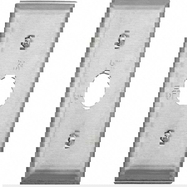 Wall Plates; Wall Plate Type: Switch Plates ; Wall Plate Configuration: Barrel Key Switch ; Shape: Rectangle ; Wall Plate Size: Standard ; Number of Gangs: 1; 1 ; Overall Width (mm): 2.8700in