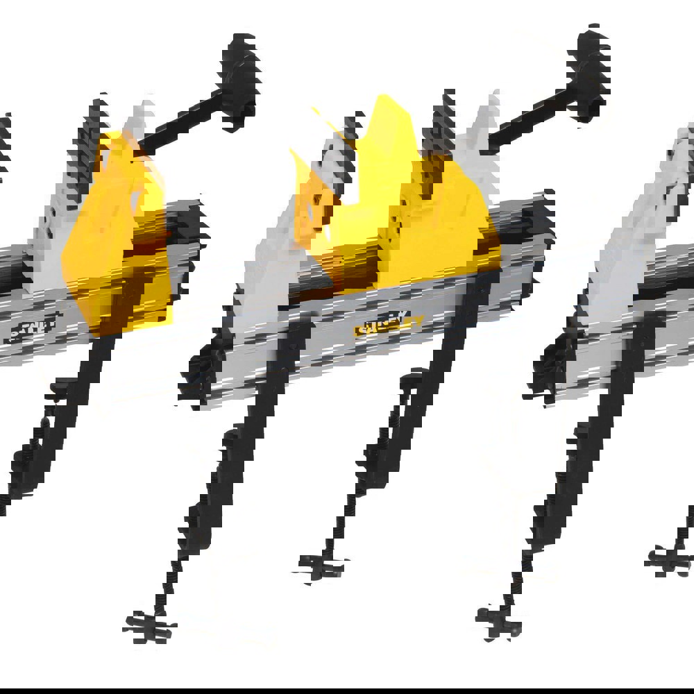 Bench Vises; Jaw Opening Capacity: 2.75in ; Jaw Opening Capacity (Inch): 2-3/4 ; Minimum Pipe Capacity (Decimal Inch): 1.0000 ; Maximum Pipe Capacity (Inch): 4-3/8 ; Base Motion Type: Stationary ; Base Attachment Type: Clamp-On