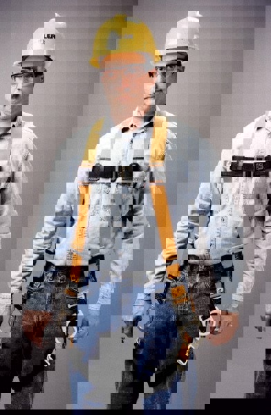 Fall Protection Harnesses: 400 Lb, Construction Style, Size Universal, Polyester