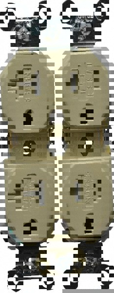 20 AMP TP DUP RECEPT IVOR