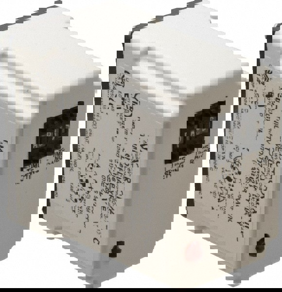 11 Pin, 999 hr Delay, Multiple Range DPDT Time Delay Relay