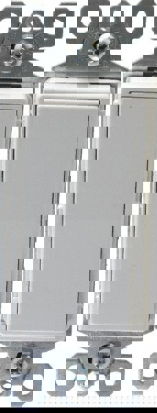 1 Pole, 120 to 277 VAC, 15 Amp, Specification Grade Rocker Wall Switch