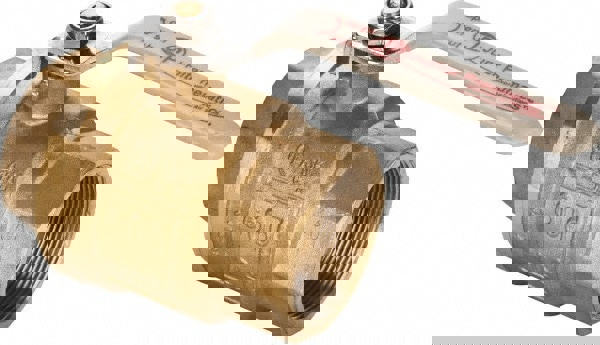 2-Way Manual Ball Valve: 2