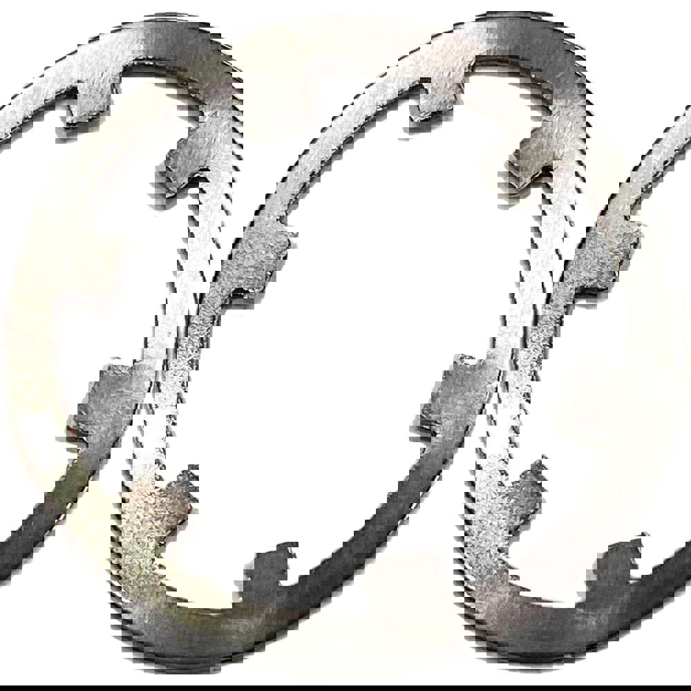 External Self-Locking Retaining Ring: 0.06