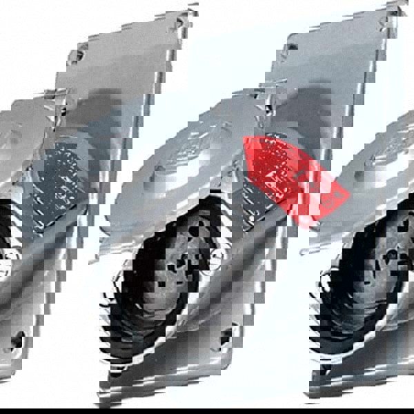 Straight Blade Single Receptacle: NEMA 5-20R, 20 Amps, Grounded