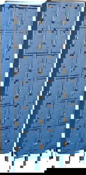 3-Wide Locker: 12