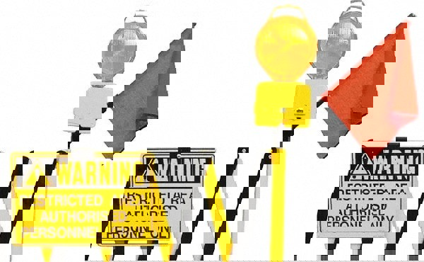 Aluminum and Steel Frame Light and Flag Bracket