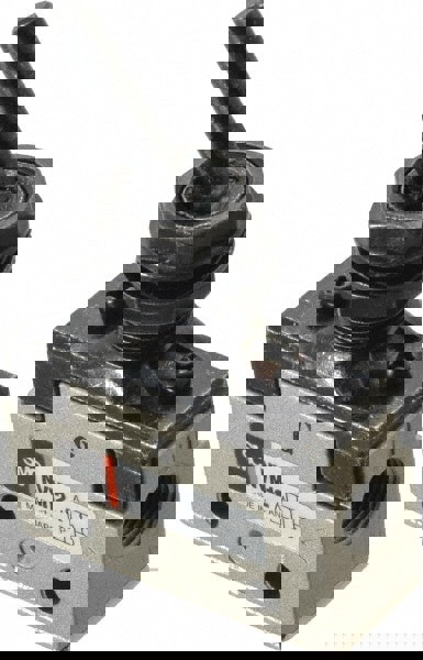 Mechanically Operated Valve: 2-Way & 2-Position, Toggle Lever Actuator, 1/8