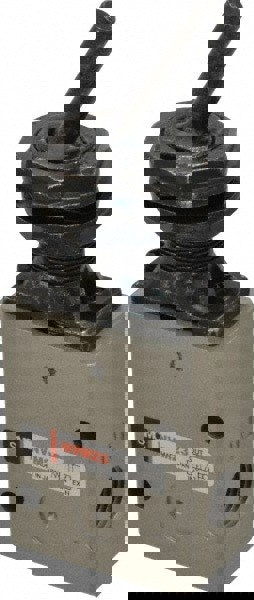 Mechanically Operated Valve: 3-Way & 2-Position, Toggle Lever Actuator, 1/4