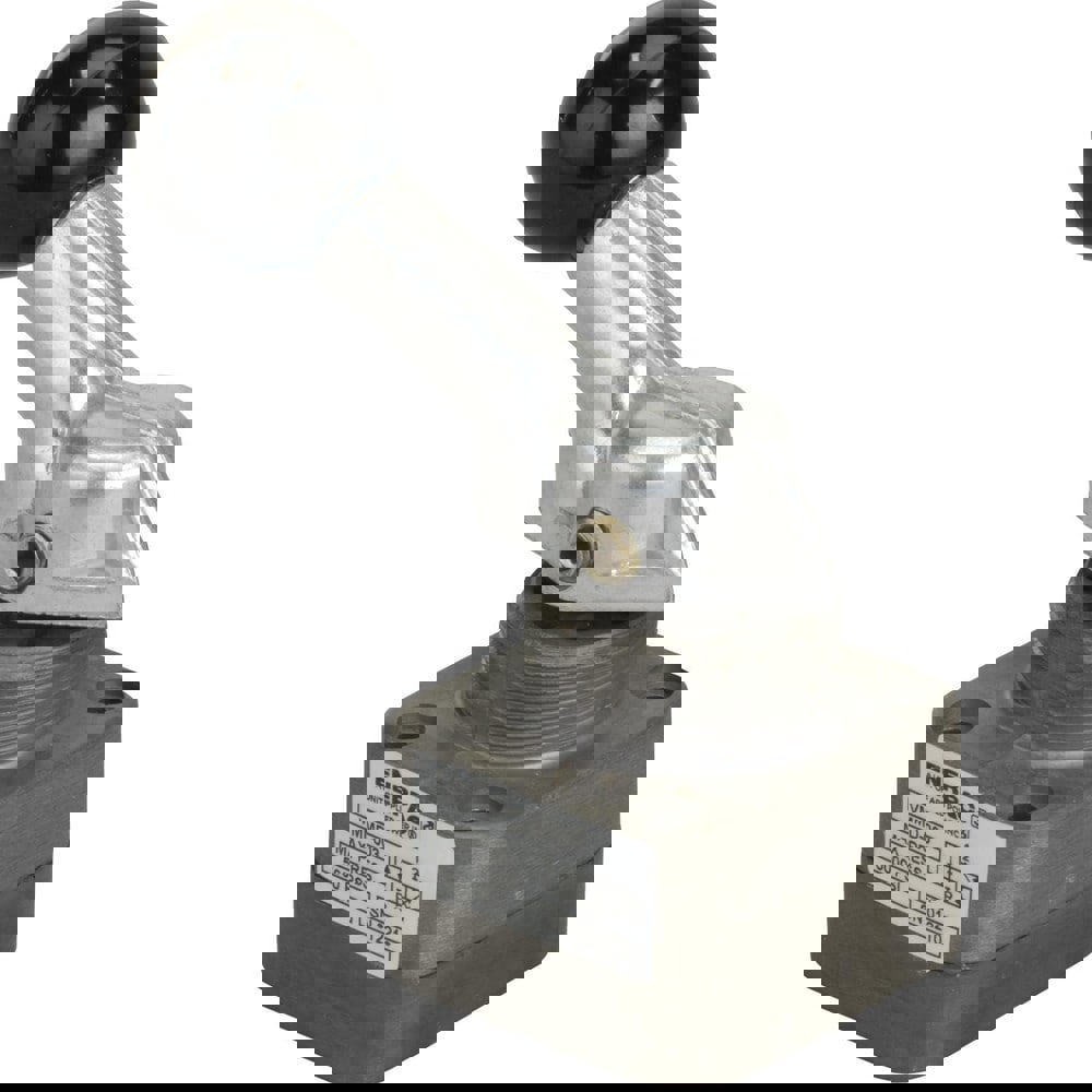 Hydraulic Control Valves; Valve Type: Manual ; Maximum Flow Rate (Gpm - 2 Decimals): 4.50 ; Flow Regulation Type: Four-Way ; Maximum Working Pressure (Psi - 3 Decimals): 5000.000 ; Number of Positions: 3 ; Overall Length (Decimal Inch): 4.1100