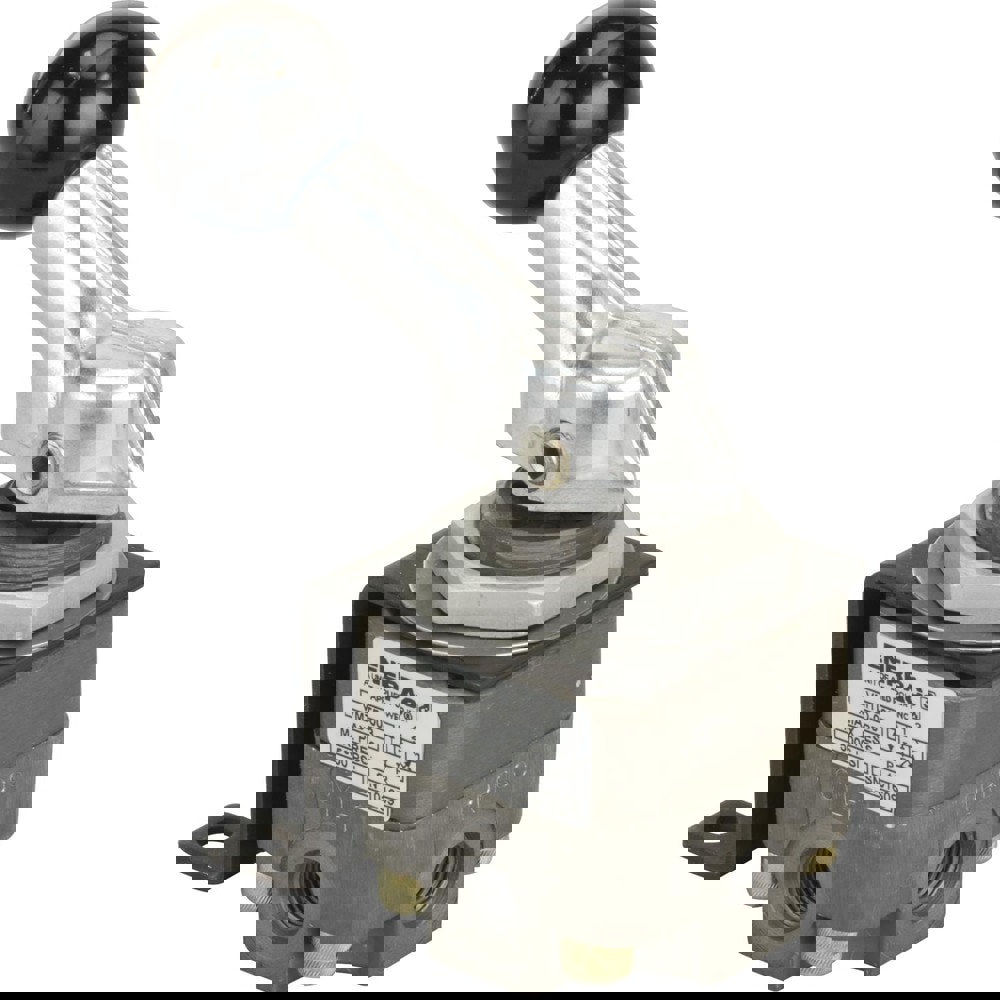 Hydraulic Control Valves; Valve Type: Manual ; Maximum Flow Rate (Gpm - 2 Decimals): 4.50 ; Thread Standard: SAE ; Flow Regulation Type: Four-Way ; Maximum Working Pressure (Psi - 3 Decimals): 5000.000 ; Number of Positions: 3