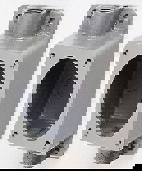 Pin & Sleeve Back Boxes; Box Type: Back Box ; Amperage: 60 ; Voltage: 250 VDC; 600 VAC ; Material: Metallic ; Conduit Hub Size (Decimal Inch): 1-1/4 ; Standards Met: CSA File LR111846; UL File E10757