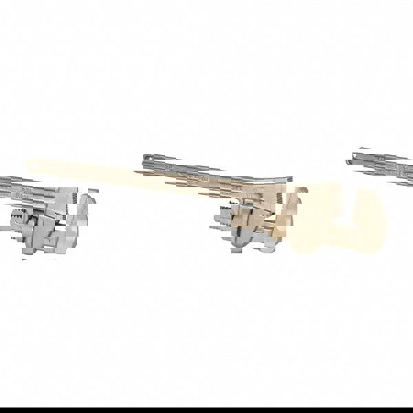 Straight Pipe Wrench: 24