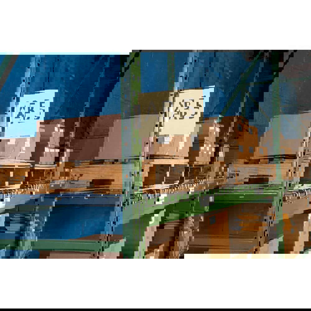 Label Holders; Backing: Magnetic ; Width (Inch): 9 ; Label Holder Style: Slide-in ; Length (Inch): 11.00 ; Material: PVC ; Finish: Matte