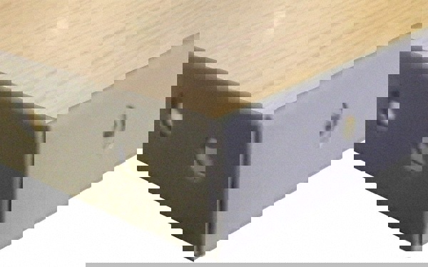 Top: for Workstations, Steel