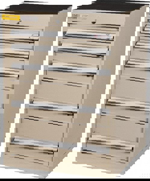 Stationary Cabinet: 24