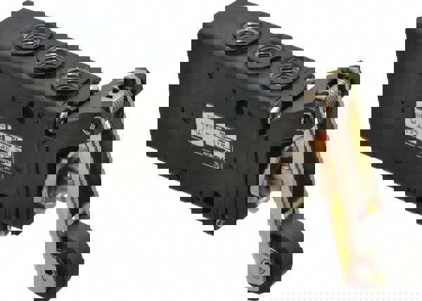 Mechanically Operated Valve: Packed Spool, Roller Lever Actuator, 1/4