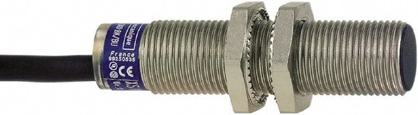 Inductive Proximity Sensor: Cylinder, 2