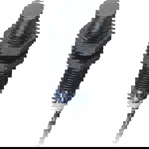 Inductive Proximity Sensor: Cylinder, 8 mm Detection Distance