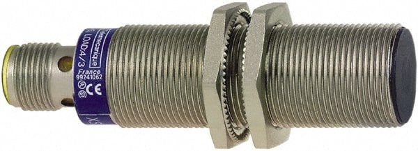 Inductive Proximity Sensor: Cylinder, 5 mm Detection Distance