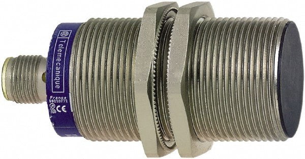Inductive Proximity Sensor: Cylinder Shielded, 0.39