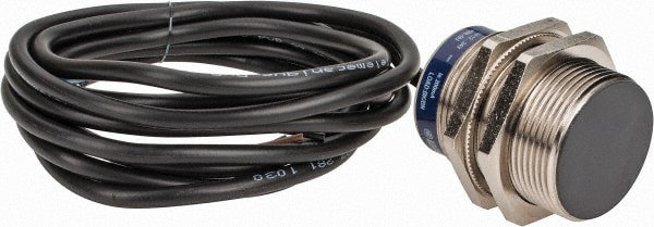 Inductive Proximity Sensor: Cylinder Shielded, 0.39