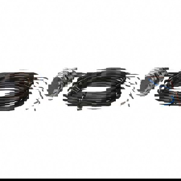 Inductive Proximity Sensor: Cylinder Shielded, 0.31