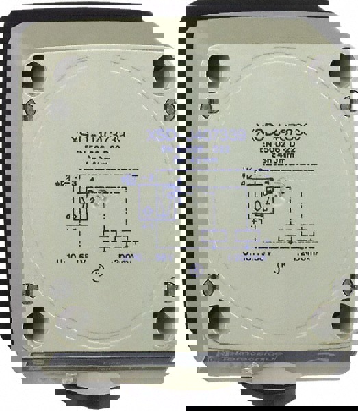 Inductive Proximity Sensor: Rectangular, 40 mm Detection Distance