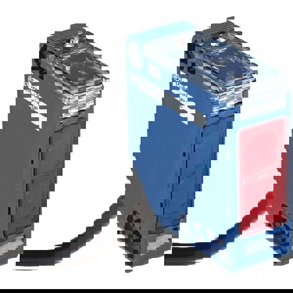 Cable Connector, 1m Nominal Distance, Shock and Vibration Resistant, Diffused Photoelectric Sensor